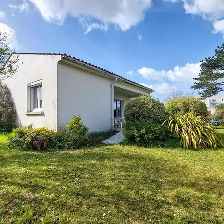 Holiday home Charmante Maison Proche *